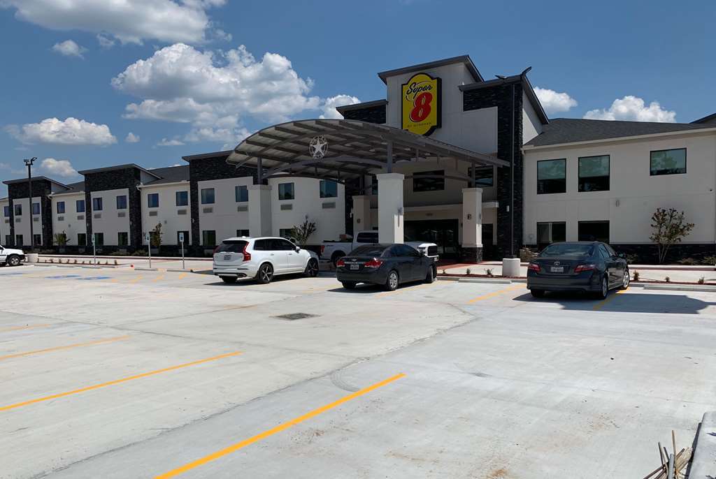 Super 8 By Wyndham Kingwood Houston North Hotel Porter Buitenkant foto